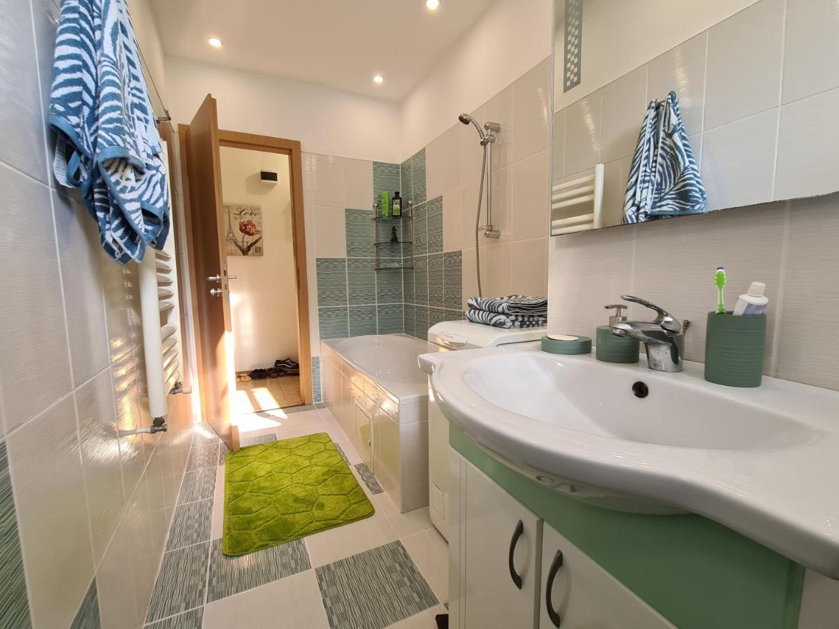 Best Apartment Hunedoara Exterior foto